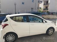 Usata Hyundai i10 67 CV (49 kW) 2014 Bianco Utilitaria