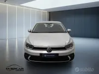 Usata VW Polo Life 80 CV (58 kW) 2023 Argento Utilitaria