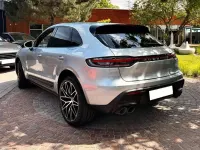 Usata Porsche Macan 265 CV (194 kW) 2024 Argento dolomiti metallizzato SUV