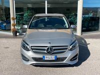 Usata Mercedes B200 136 CV (100 kW) 2018 Argento Monovolume