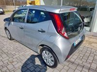 usata Toyota Aygo Aygo5p 1.0 x-play 72cv