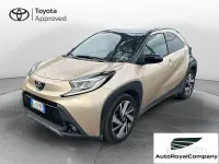 Usata Toyota Aygo X Lounge 72 CV (52 kW) 2022 Beige SUV