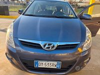 Usata Hyundai i20 100 CV (73 kW) 2010 Grigio Utilitaria