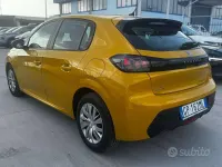 Usata Peugeot 208 Active 75 CV (55 kW) 2023 Giallo Utilitaria