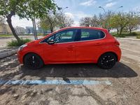 Begagnad Peugeot 208 Active 75 HK (55 kW) 2015 Röd Halvkombi