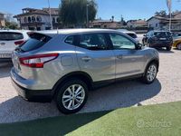 Usata Nissan Qashqai Acenta 110 CV (80 kW) 2017 Grigio SUV