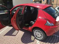 Usata Lancia Ypsilon Silver 69 CV (50 kW) 2016 Utilitaria