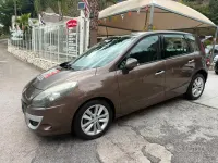 Usata Renault Scénic Luxe 110 CV (80 kW) 2010 Marrone Monovolume