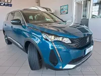 Usata Peugeot 5008 GT 131 CV (96 kW) 2022 Blu SUV