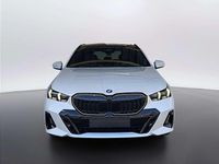 Nuova BMW 520 197 CV (144 kW) 2026 Mineral white metallizzato Station wagon