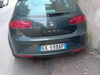 Usado Seat Leon 105 HP (77 kW) 2011 Cinzento Sedan
