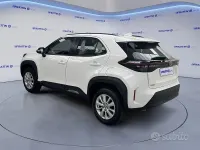Usata Toyota Yaris Cross Active 92 CV (67 kW) 2025 Super white [040]  pastello SUV