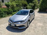 Usata Toyota Auris Hybrid Active 99 CV (72 kW) 2018 Argento Station wagon