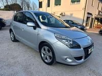 Usata Renault Scénic III Dynamique 110 CV (80 kW) 2011 Grigio Monovolume