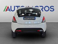 Usata Lancia Ypsilon Silver 69 CV (50 kW) 2022 Bianco Utilitaria