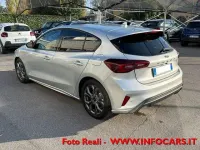 Usata Ford Focus ST-Line 116 CV (85 kW) 2024 Argento metallizzato Berlina