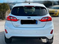 Usata Ford Fiesta Titanium 86 CV (63 kW) 2018 Bianco Utilitaria