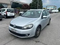 Usata VW Golf VI 105 CV (77 kW) 2010 Argento Utilitaria