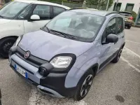 Usata Fiat Panda Cross Cross 69 CV (50 kW) 2023 Blu/azzurro Utilitaria