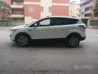Usata Ford Kuga Titanium 120 CV (88 kW) 2017 Bianco SUV