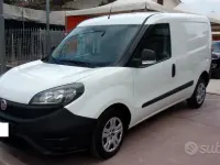 Usata Fiat Doblò S 105 CV (77 kW) 2022 Bianco Monovolume