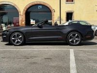 Usata Ford Mustang GT Convertible 450 CV (330 kW) 2023 Grigio Cabrio