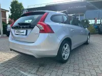 Usata Volvo V60 Business Edition 120 CV (88 kW) 2018 Grigio Station wagon