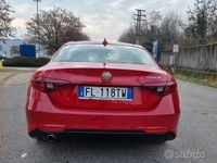 Usata Alfa Romeo Giulia Business Launch Edition 150 CV (110 kW) 2017 Rosso Berlina
