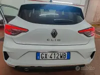 Usata Renault Clio V Techno 91 CV (66 kW) 2024 Bianco Berlina