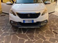 Usata Peugeot 2008 Allure 100 CV (73 kW) 2016 Bianco SUV