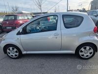 Usata Toyota Aygo 68 CV (50 kW) 2009 Grigio Utilitaria