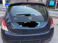 Usata Lancia Ypsilon 60 CV (44 kW) 2021 Blu Utilitaria