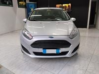 Usata Ford Fiesta 80 CV (58 kW) 2013 Grigio Utilitaria