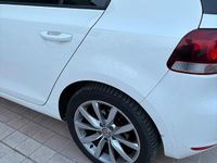 Usata VW Golf VI 122 CV (89 kW) 2009 Bianco Utilitaria