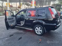 Usata Nissan X-Trail 140 CV (102 kW) 2005 Bluazzurro SUV