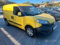 Begagnad Fiat Doblò 95 HK (69 kW) 2018 Gul Minibuss