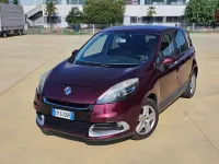 Usata Renault Scénic III 110 CV (80 kW) 2012 Prugna pearl Monovolume