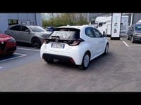 Usata Toyota Yaris Hybrid Active 92 CV (67 kW) 2025 Bianco Berlina
