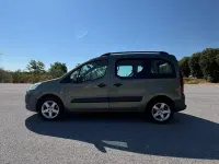 Usata Peugeot Partner Tepee Outdoor 115 CV (84 kW) 2012 Verde Monovolume