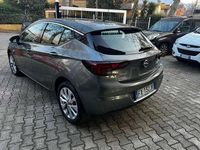 Käytetty Opel Astra Innovation 110 HP (80 kW) 2019 Harmaa Sedan