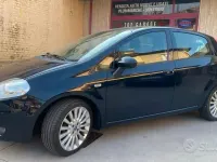 Usata Fiat Punto Easy 75 CV (55 kW) 2012 Bluazzurro Utilitaria