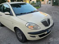 Usata Lancia Ypsilon 80 CV (58 kW) 2003 Beige Utilitaria