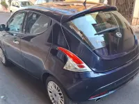 Usata Lancia Ypsilon Gold 95 CV (69 kW) 2017 Blu/azzurro Utilitaria