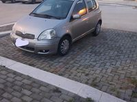 Usata Toyota Yaris 75 CV (55 kW) 2005 Grigio Berlina