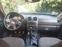 Usata Jeep Cherokee 143 CV (105 kW) 2003 Grigio SUV