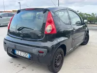Usata Peugeot 107 68 CV (50 kW) 2006 Nero Utilitaria