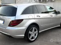 Usata Mercedes R320 224 CV (164 kW) 2008 Grigio Station wagon