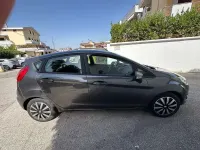 Usata Ford Fiesta 60 CV (44 kW) 2016 Grigio Utilitaria