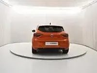 Usata Renault Clio V Techno 145 CV (106 kW) 2023 Arancione Berlina
