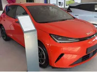 Nuova BYD Dolphin Comfort 155 kW (212 CV) 2026 Arancione Utilitaria